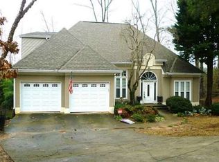 223 Tennis Court Ln NW, Kennesaw, GA 30144