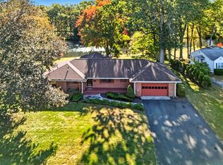 73 Silver Lake Dr, Agawam, MA 01001