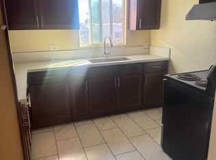 710 E 50th St #A, Los Angeles, CA 90011