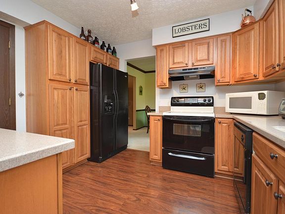 5th image of 588 Forestwood Dr
