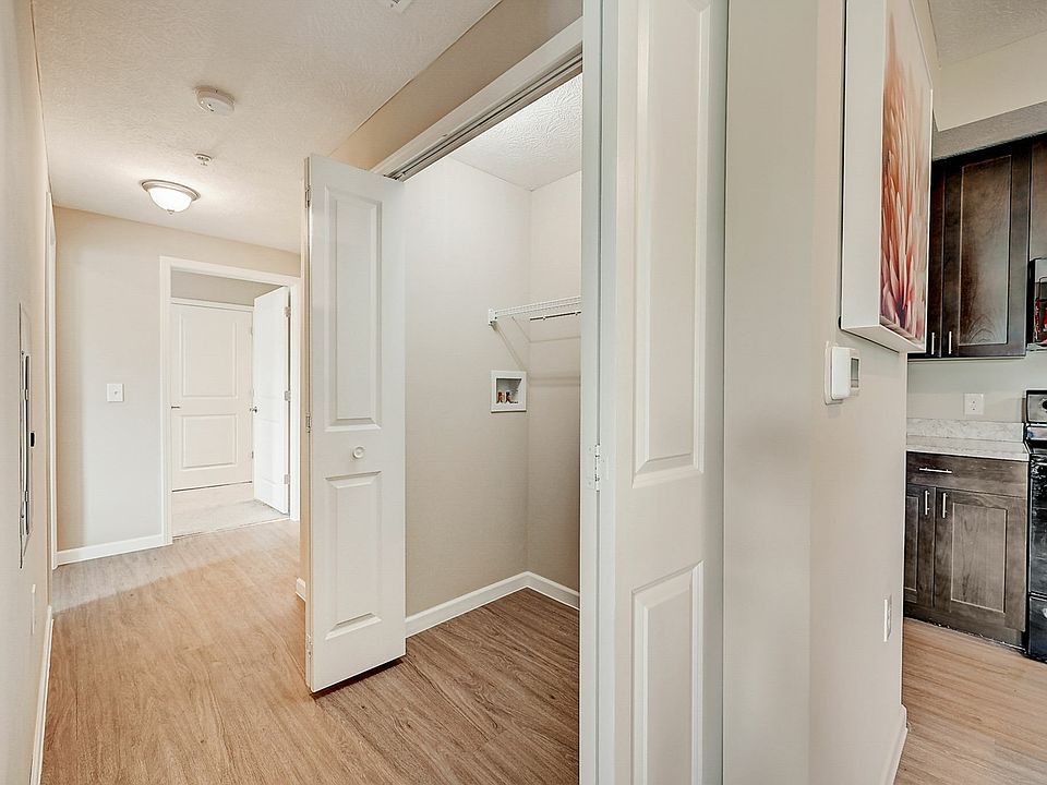 3-web-or-mls-W Broad St-003