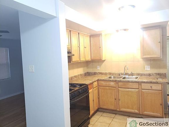 4th image of 6522 S Vernon Ave APT 1A