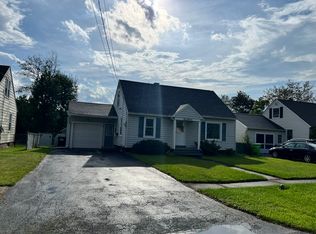 215 Ferncliff Ave, Liverpool, NY 13088