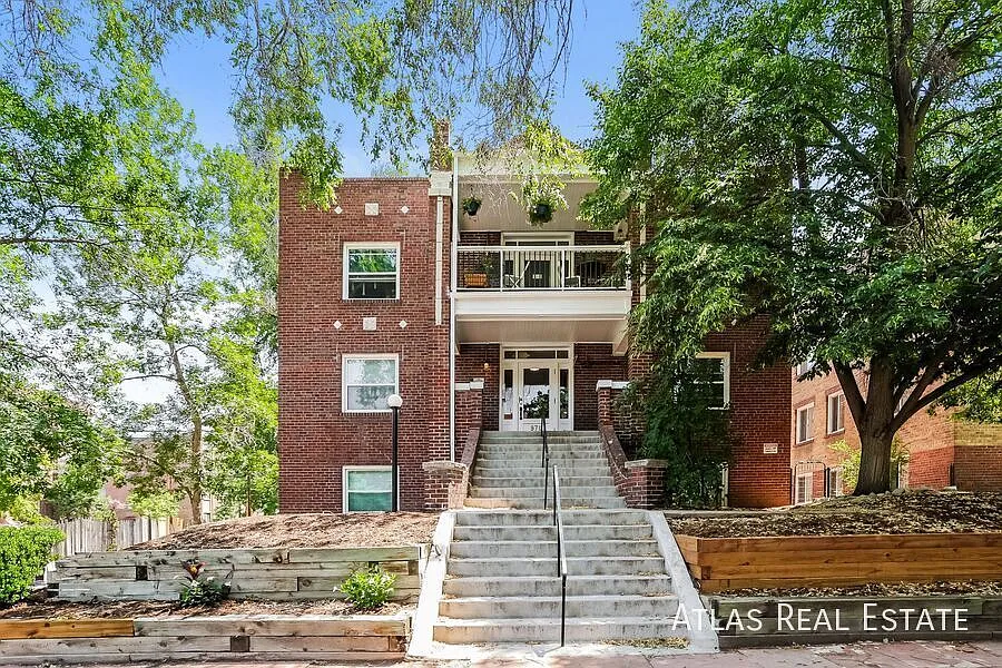 970 N Pearl Street — Photo 1