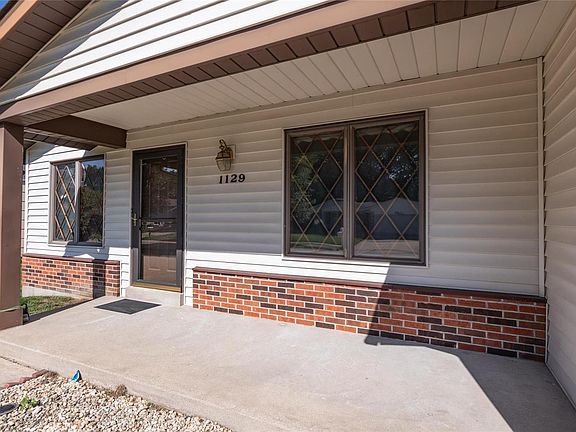 2nd image of 1129 Holly River Dr