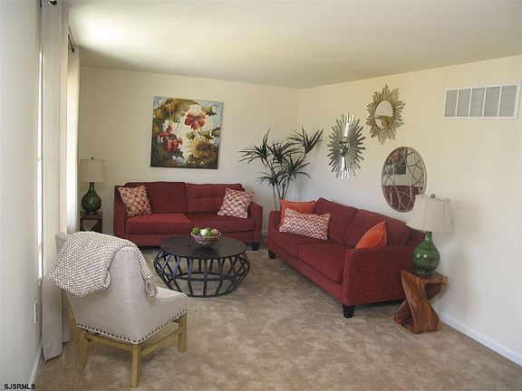 4th image of 344 Maria Loretta Ln