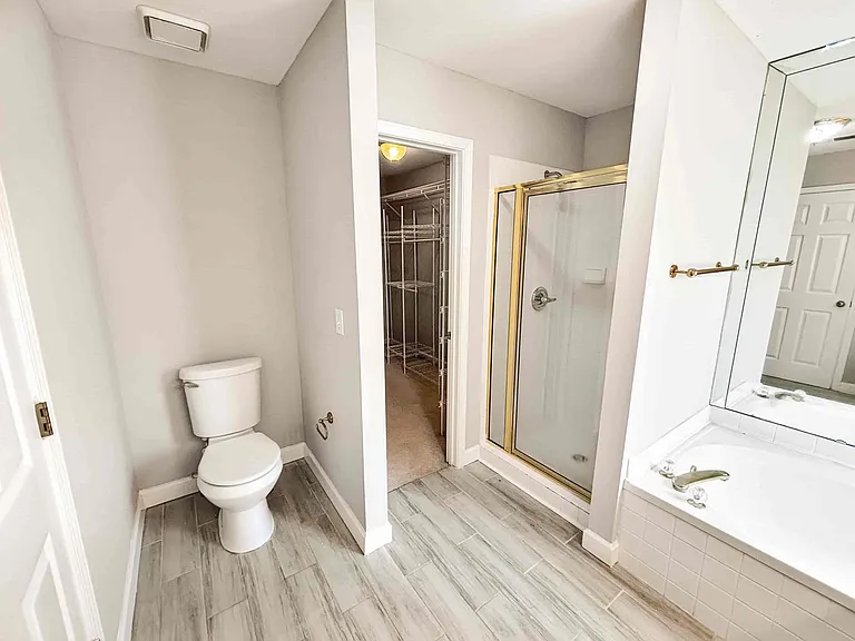 2092 Drogheda Ln — Photo 16