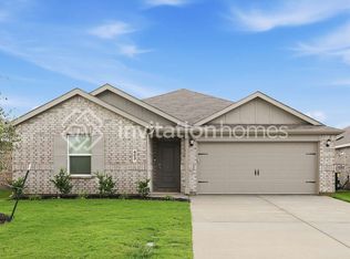 403 Comanche Dr, Cleburne, TX 76033