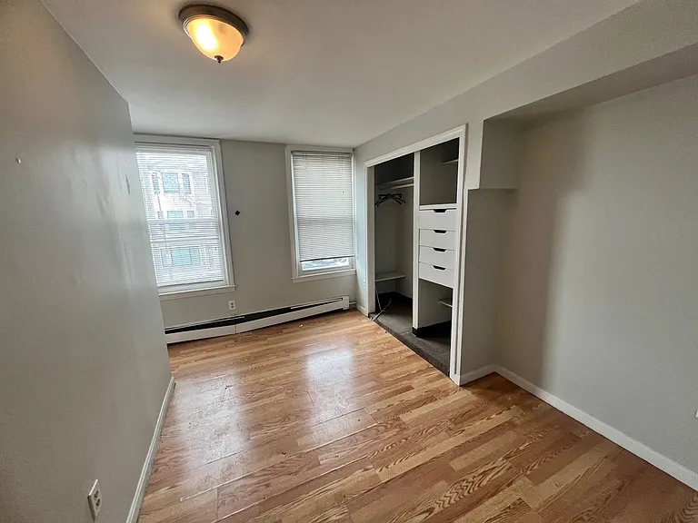 139 Chelsea St #2B — Photo 11