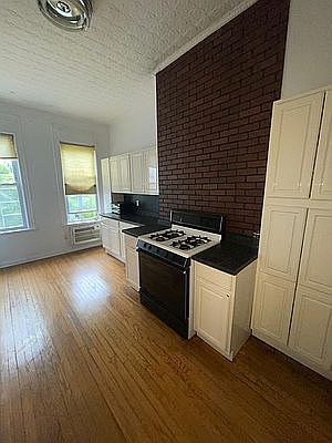 2nd image of 352 Leonard St #2R