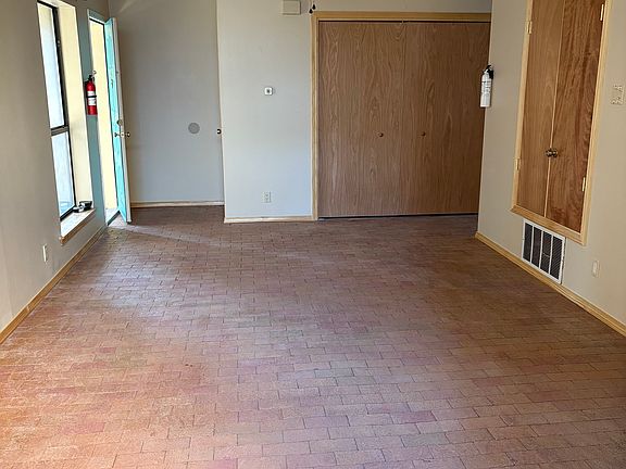 5th image of 5329 Heritage Way NE APT B