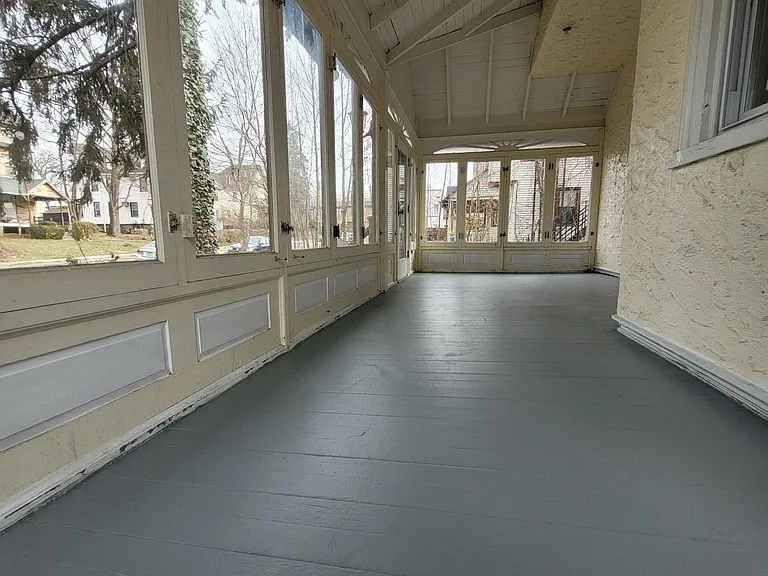 213 Lippincott Ave — Photo 5
