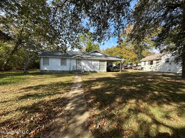 109 Dampeer St, Crystal Springs, MS 39059