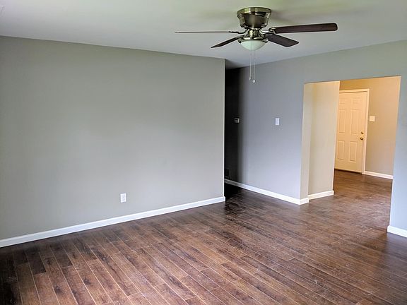 3rd image of 9447 Guthrie Ave