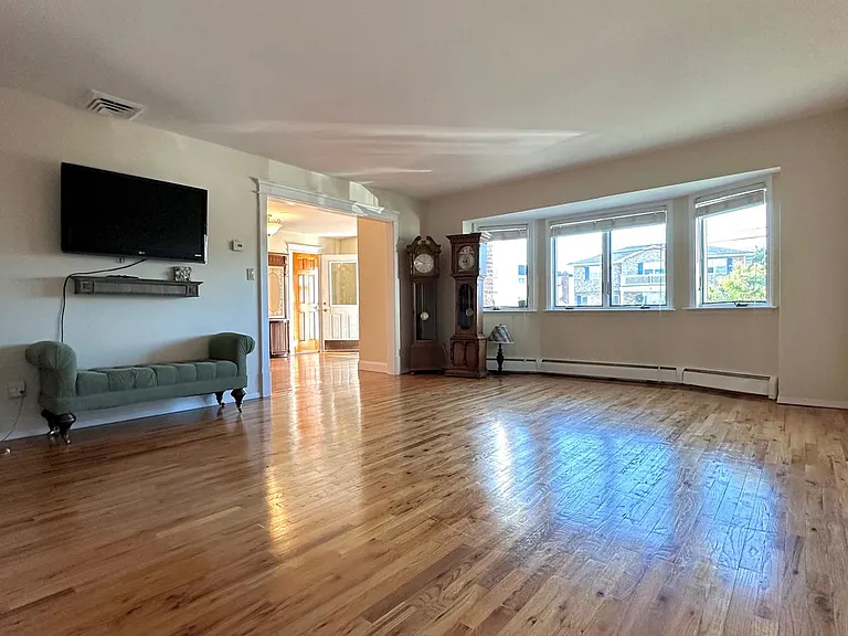 Whitewood Dr — Photo 10
