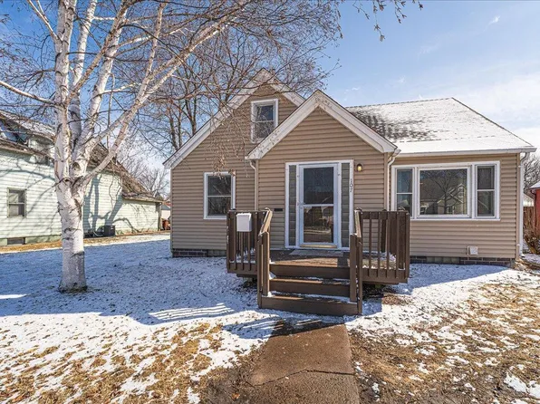 107 Lincoln Ave N, New Prague, MN 56071