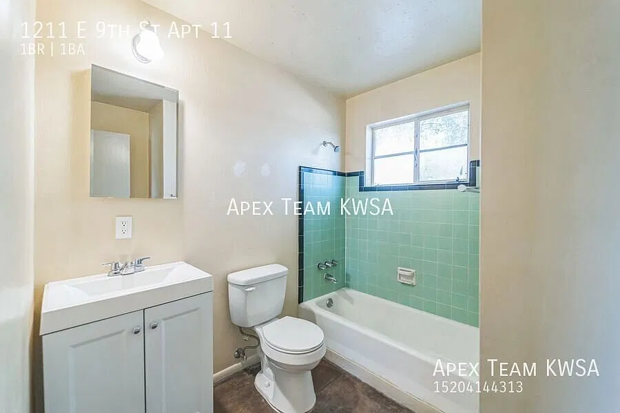 $745 Available This FALL!! 1 bedroom/1 bathroom near U of A! — Photo 4