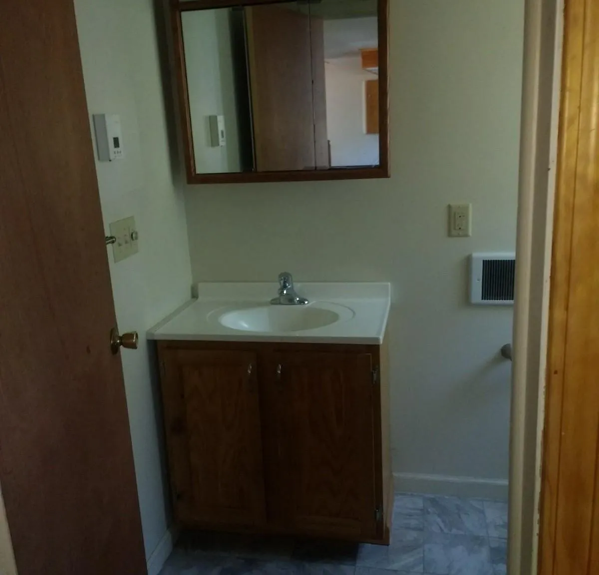 118 Holley St — Photo 2