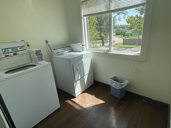 5th image of 1465 Meadowview Dr #11065119