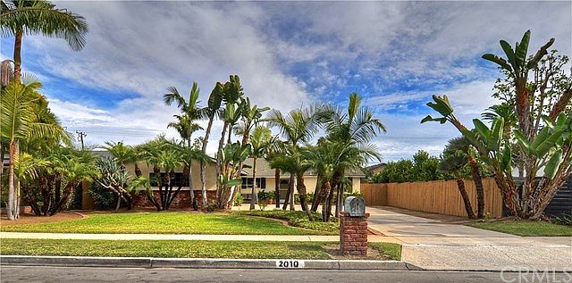 1st image of 2010 Paloma Dr
