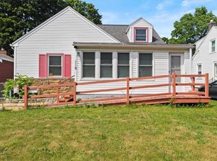 118 Brayton Rd, Rochester, NY 14616