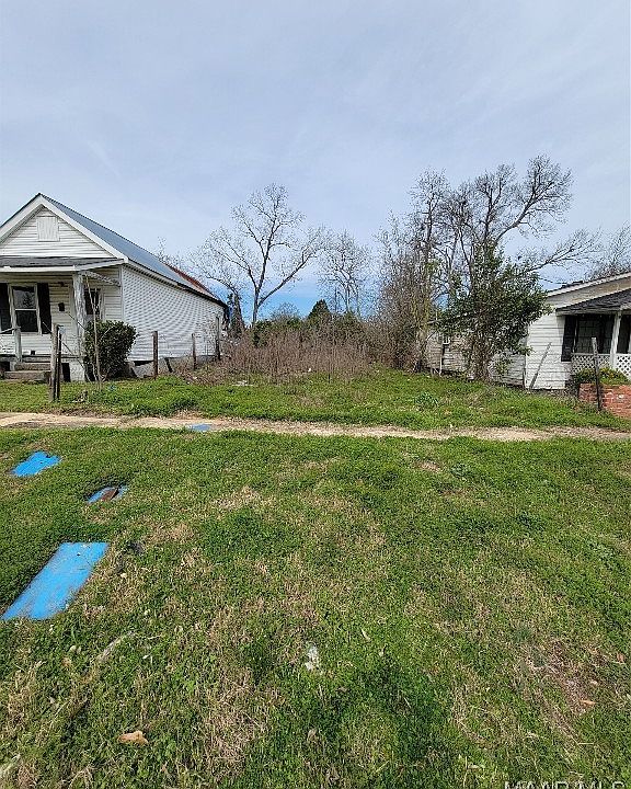 2nd image of 2025 Eugene Ave