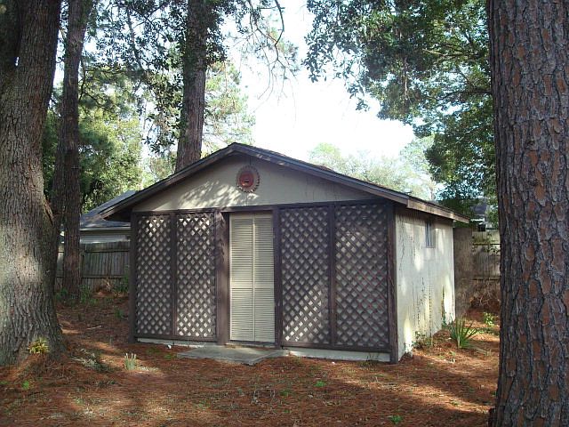 2nd image of 3228 Lakeside Dr