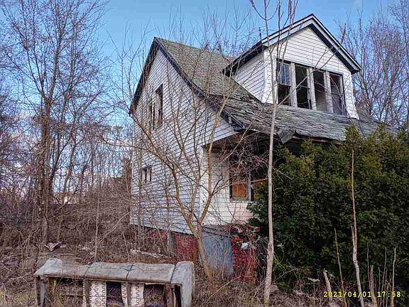 5168 St Clair