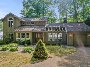 206 Powderhorn Dr, Houghton Lake, MI 48629