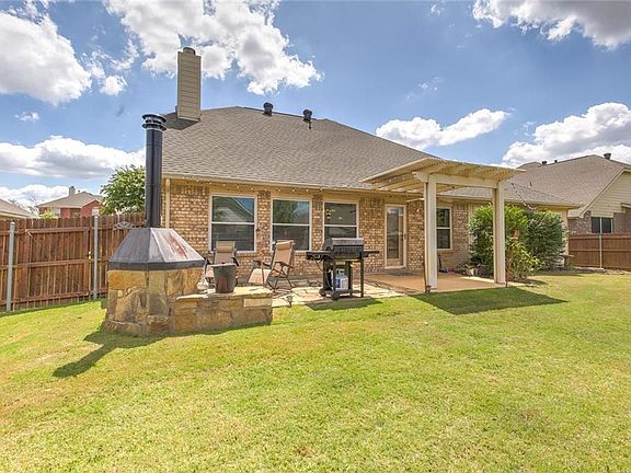 3rd image of 211 Rock Meadow Trl