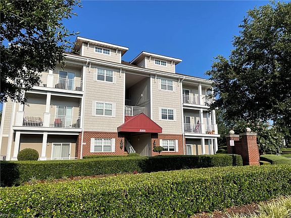2nd image of 5300 Warminster Dr Unit 106