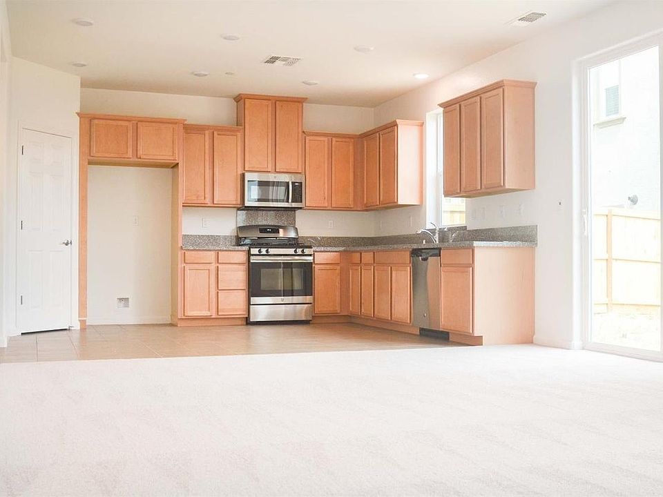 2nd image of 8805 Nakota Way