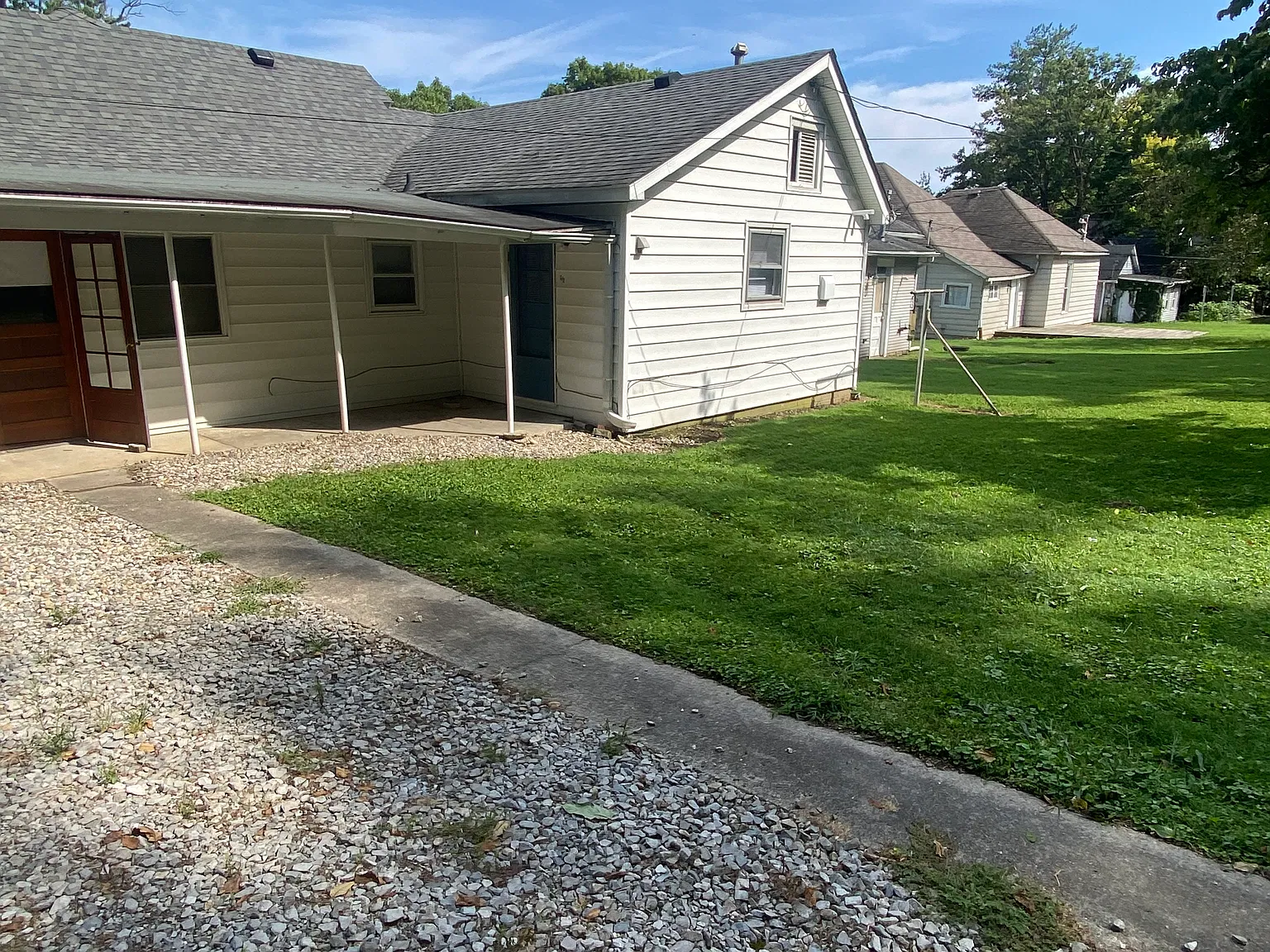 2 bed, 750 sqft, $1,300 — Photo 2