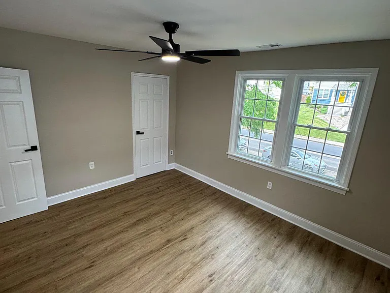1316 Eastern Ave NE — Photo 17