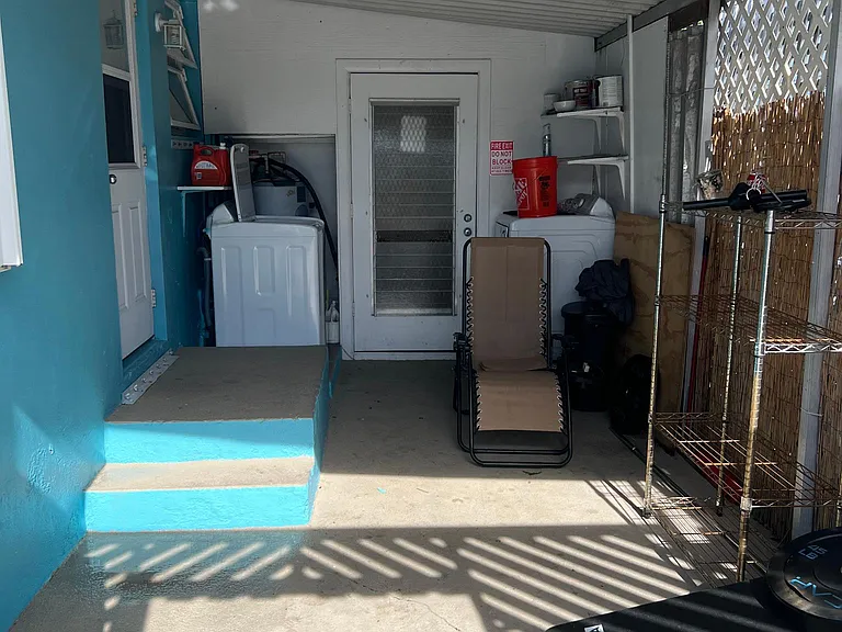 1513 Josephine St — Photo 7