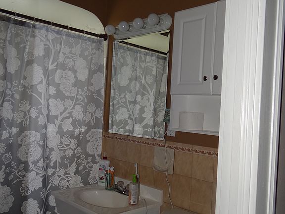 4th image of 2103 Mars Ave