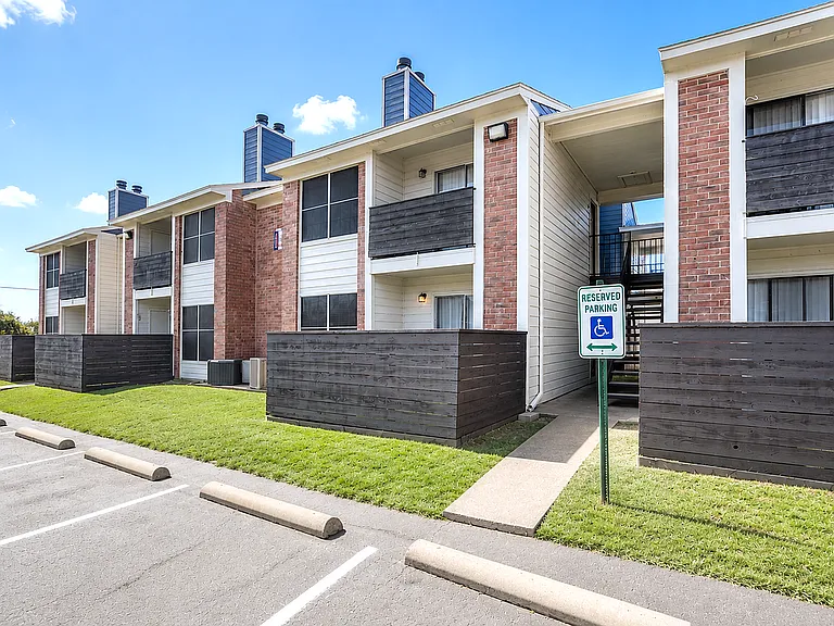 Azur Apartments, Waco, Texas