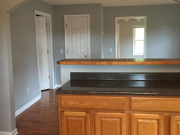 2nd image of 1418 Seminole Dr