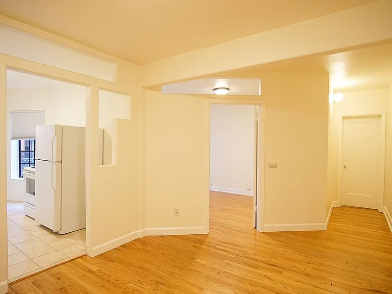 4008 N Mississippi Ave #6 — Photo 3