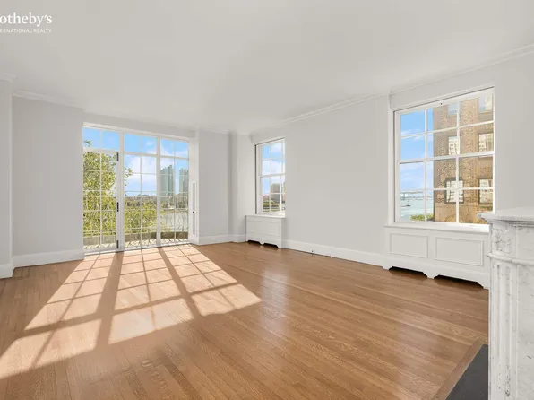 435 East 52nd Street image 28 of 33