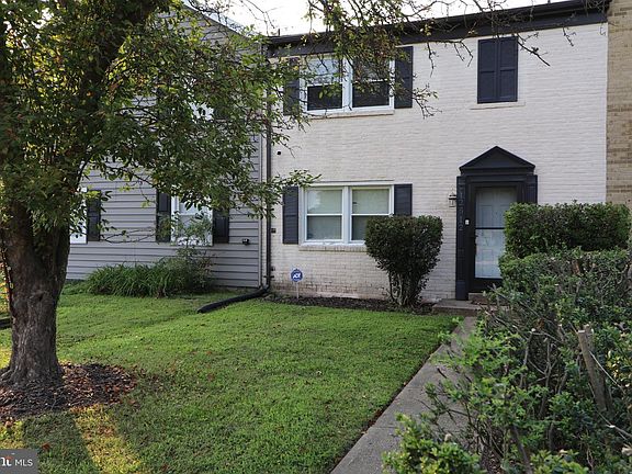 2nd image of 12512 Woodstock Dr E