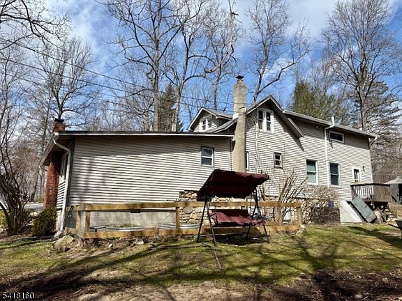 4th image of 18 Onteora Rd