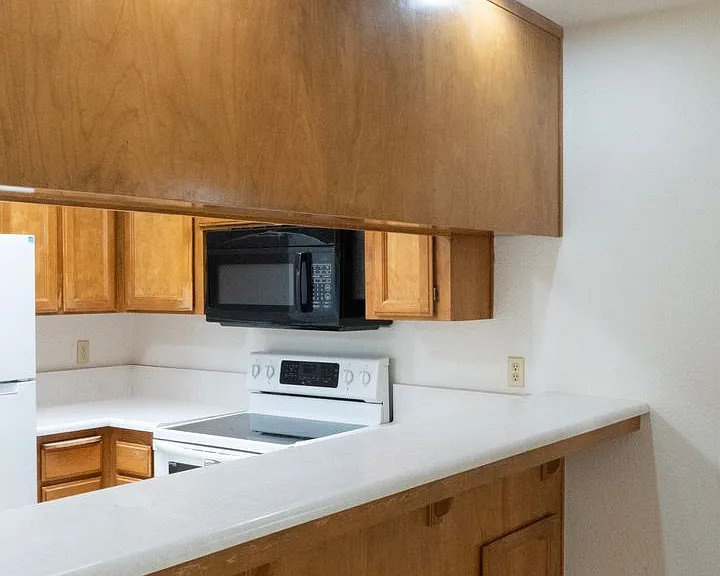 7010 N Thorne Ave — Photo 12