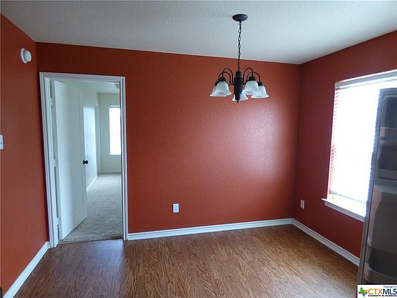 5th image of 2409 Lindsey Dr