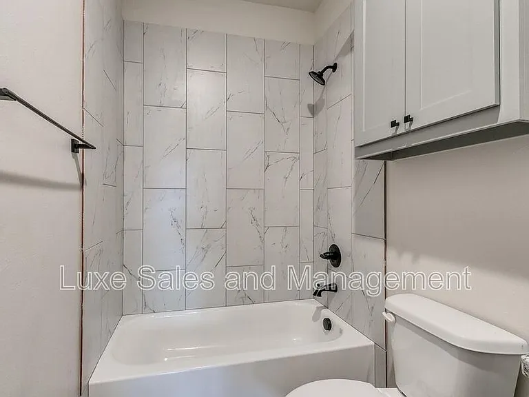 8004 NW 105th St — Photo 25