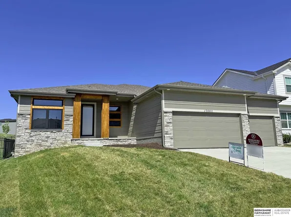 17660 Weber St, Bennington, NE 68007