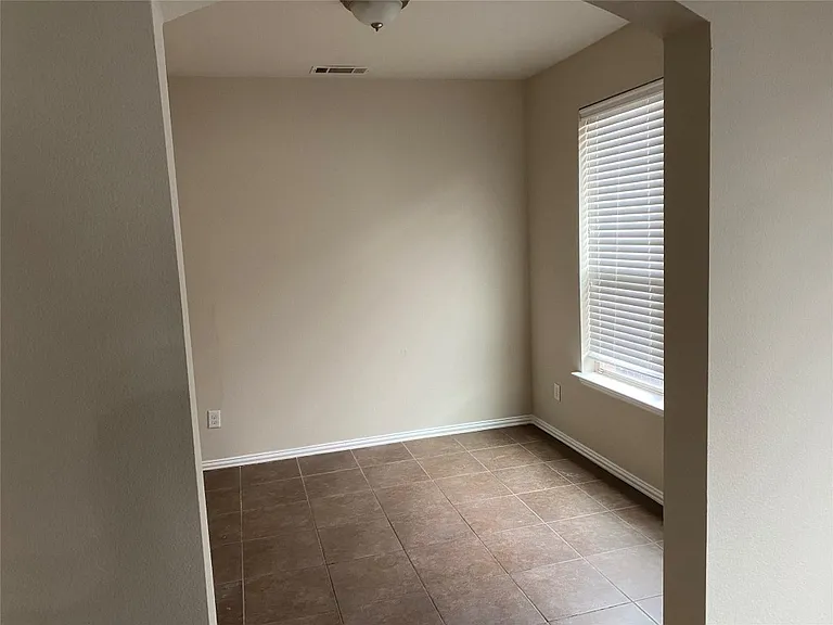 1512 Cockatiel Dr — Photo 8
