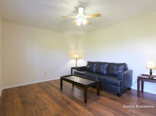 1100 E 32nd St APT 209, Austin, TX 78722