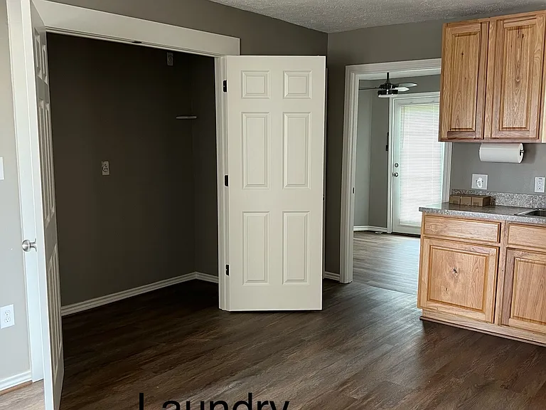 24001 Frontier Ln — Photo 4