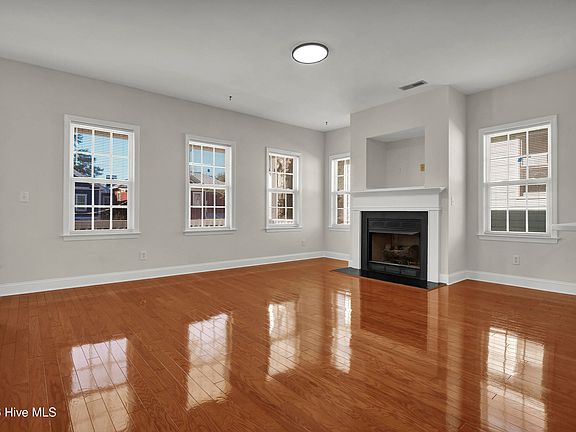 5th image of 405 S 6th Street #4